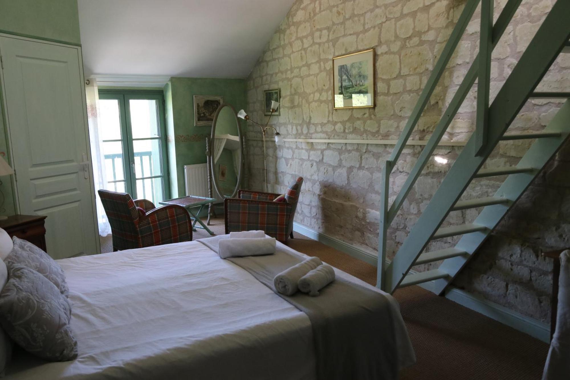 Chambres D'Hotes Du Noisillet Cinais 외부 사진